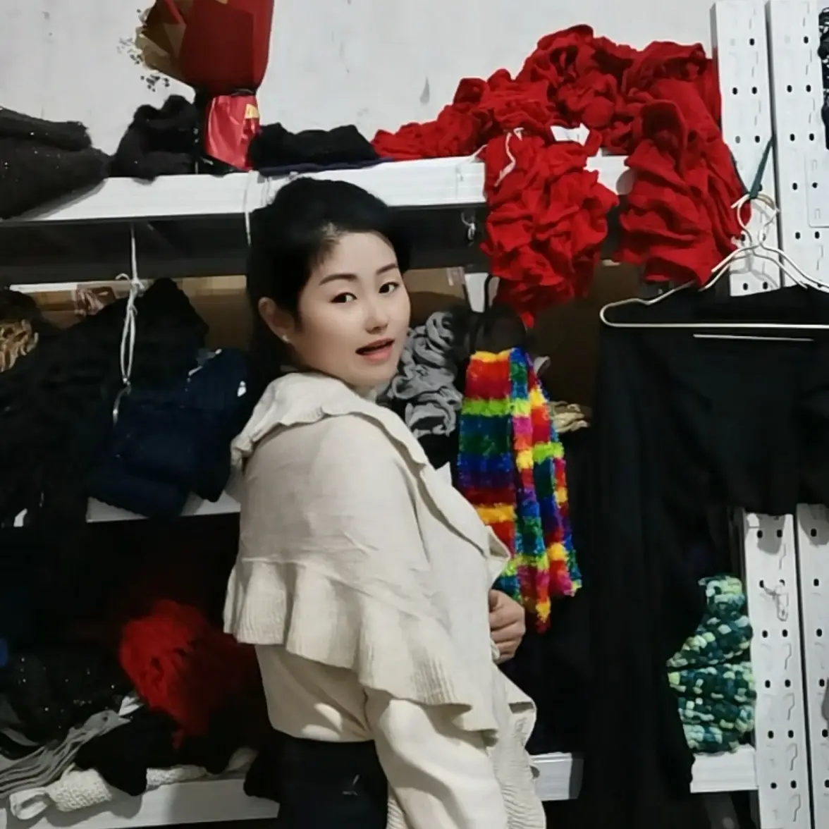 秋冬围巾女士时尚纯色木耳边针织披肩多功能百搭保暖披肩