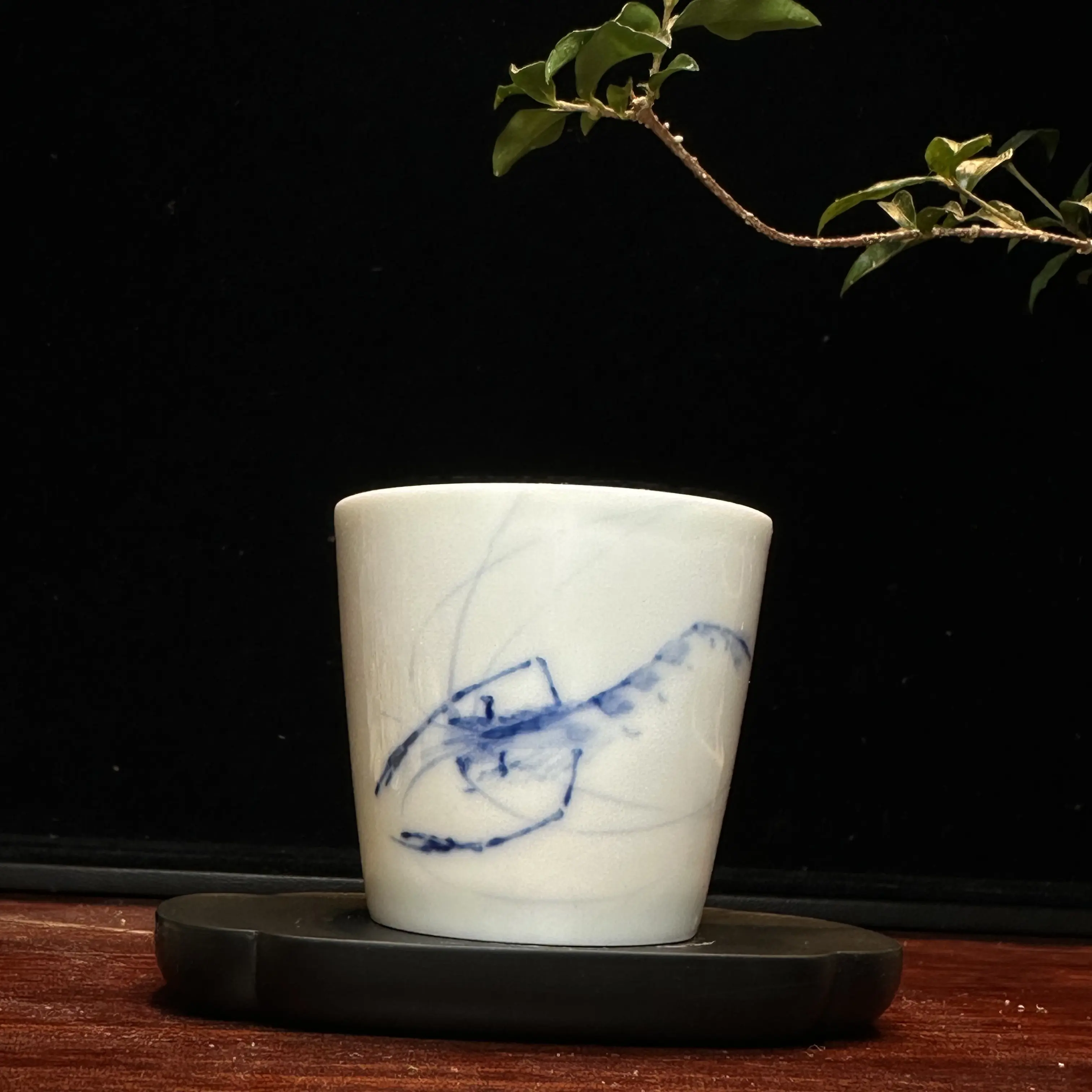 釉下青花虾趣图单杯·欢喜价