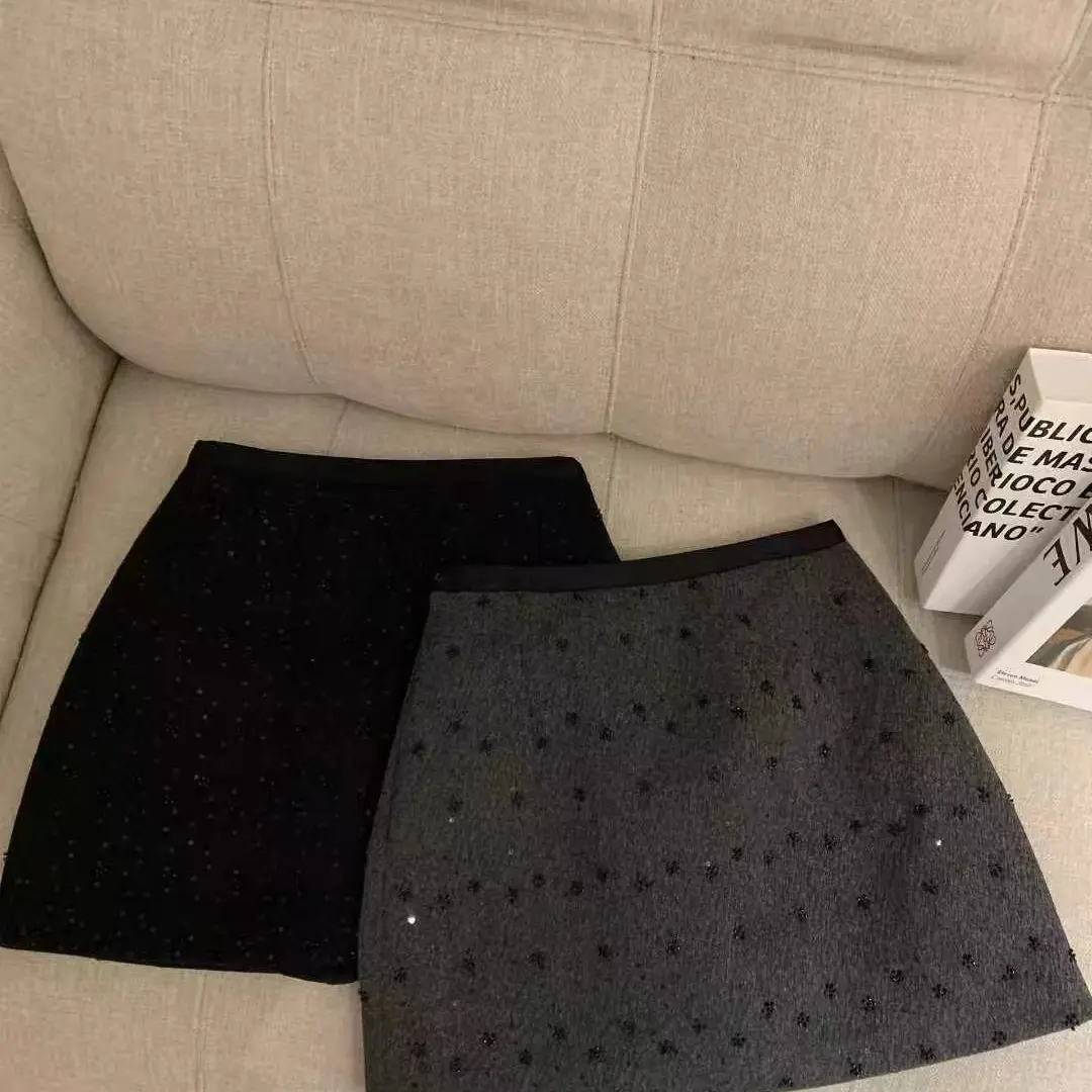 【罗罗严选】963秋冬高腰显瘦毛呢重工亮片A字半身裙