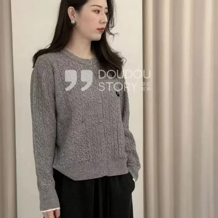 宇姐精选 2750 秋冬宽松圆领加厚显瘦百搭麻花针织开衫女