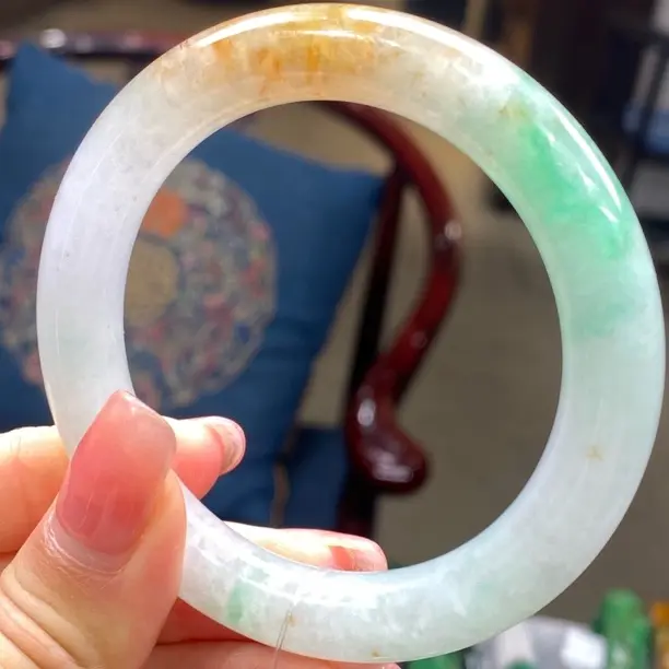 54.7圈口三彩翡翠飘花圆条冰透精美带证