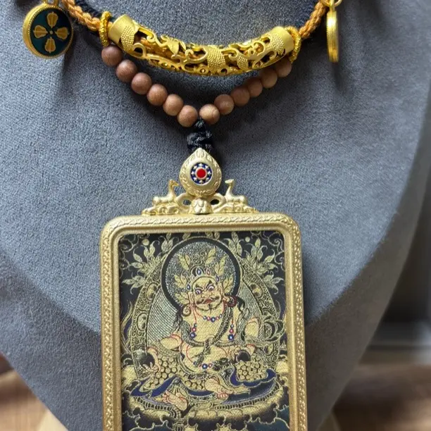 黄C 唐卡吊坠 黑金画风 热贡卡