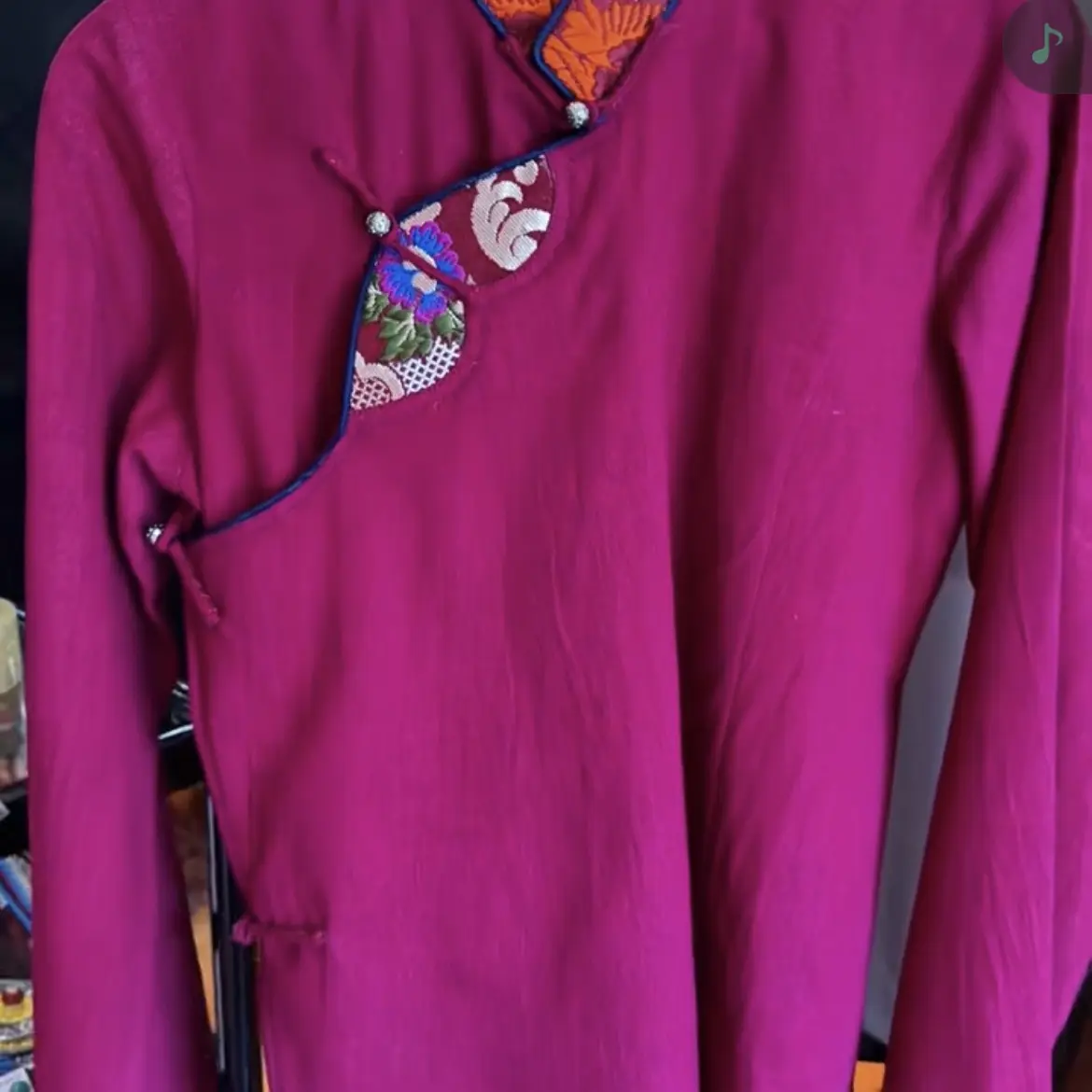 新款女生藏式长袖修身衬衫民族风格日常百搭内搭时尚上衣