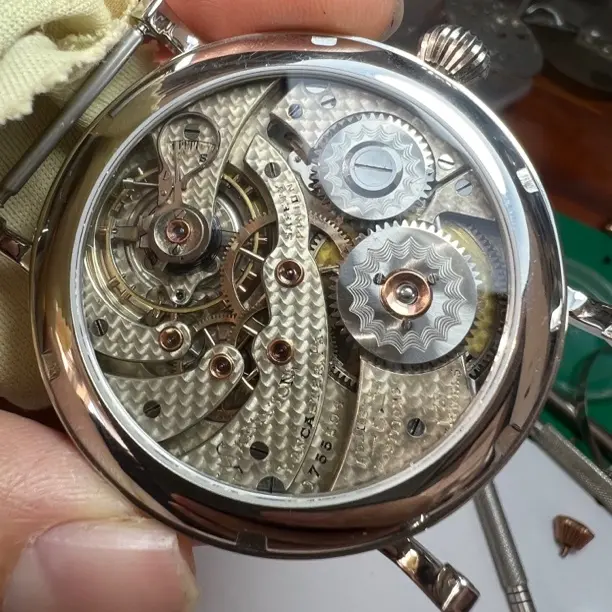 腕表配件以直播间展示实物为准