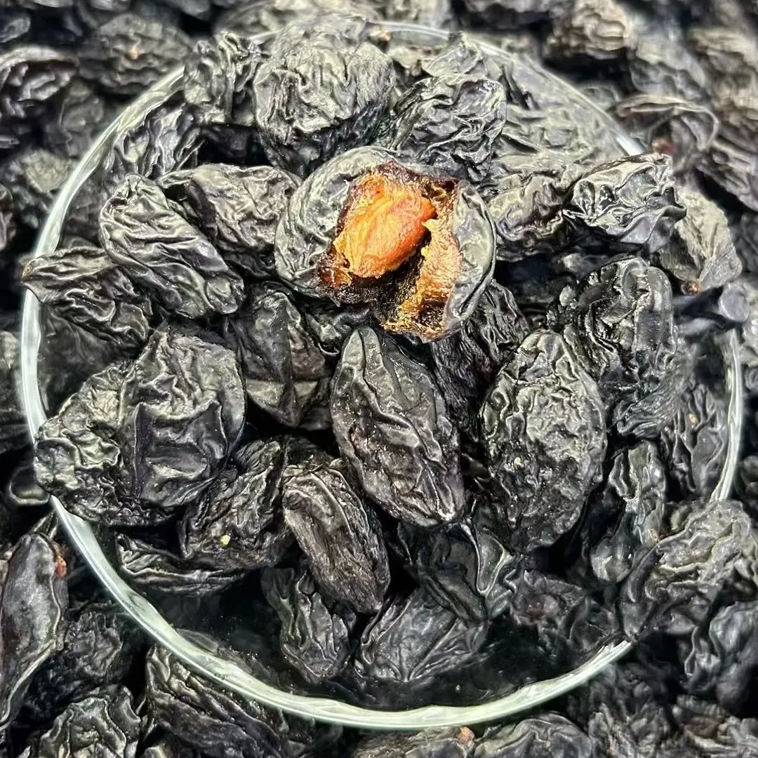 西梅干集市现收自然晾晒果肉饱满