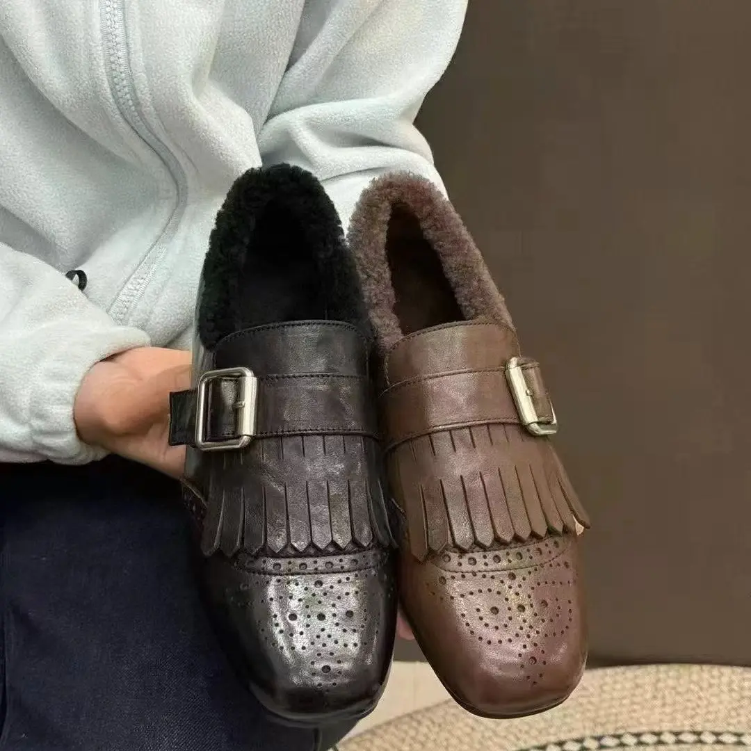 加绒布洛克雕花流苏搭扣真皮一脚蹬乐福鞋女鞋平底冬季小皮鞋