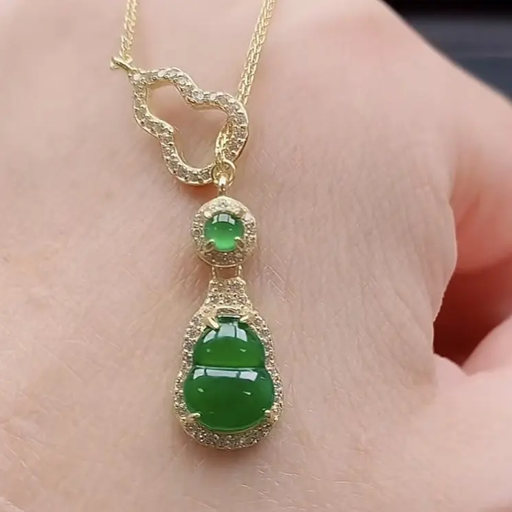 葫芦锁骨链满绿气质轻奢款颈饰
