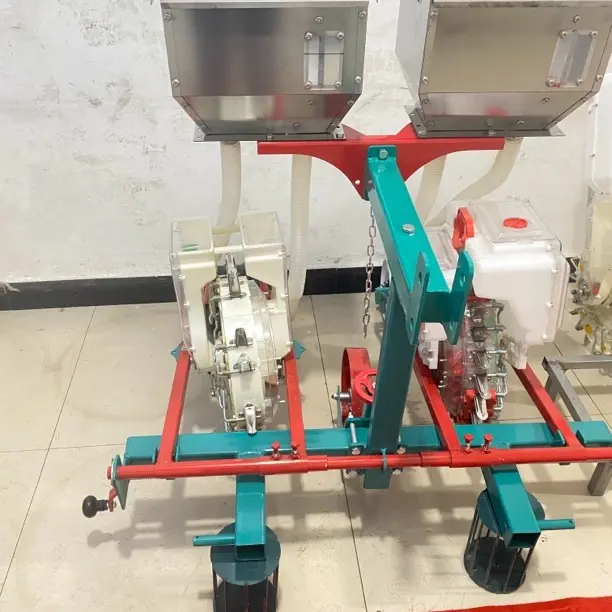 四轮车带双垄播种机挂架➕超大肥播种机