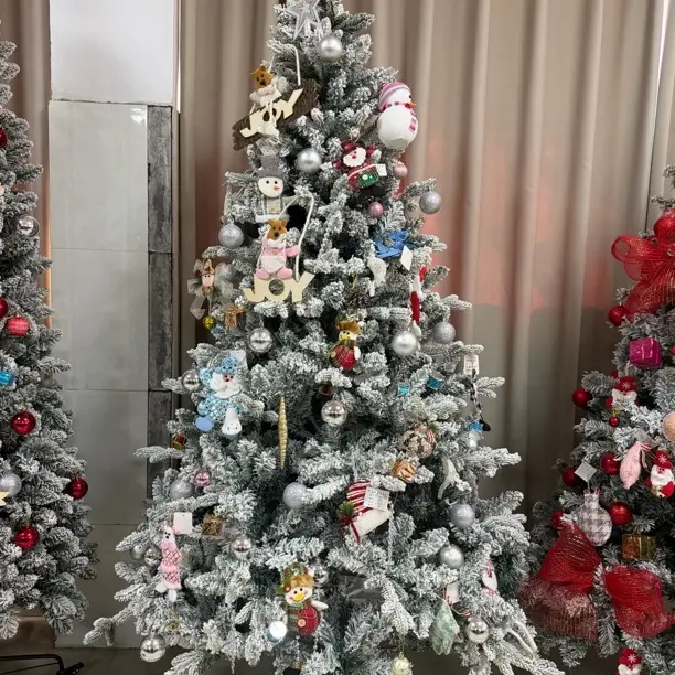 4号  PE+PVC雪花植绒圣诞树