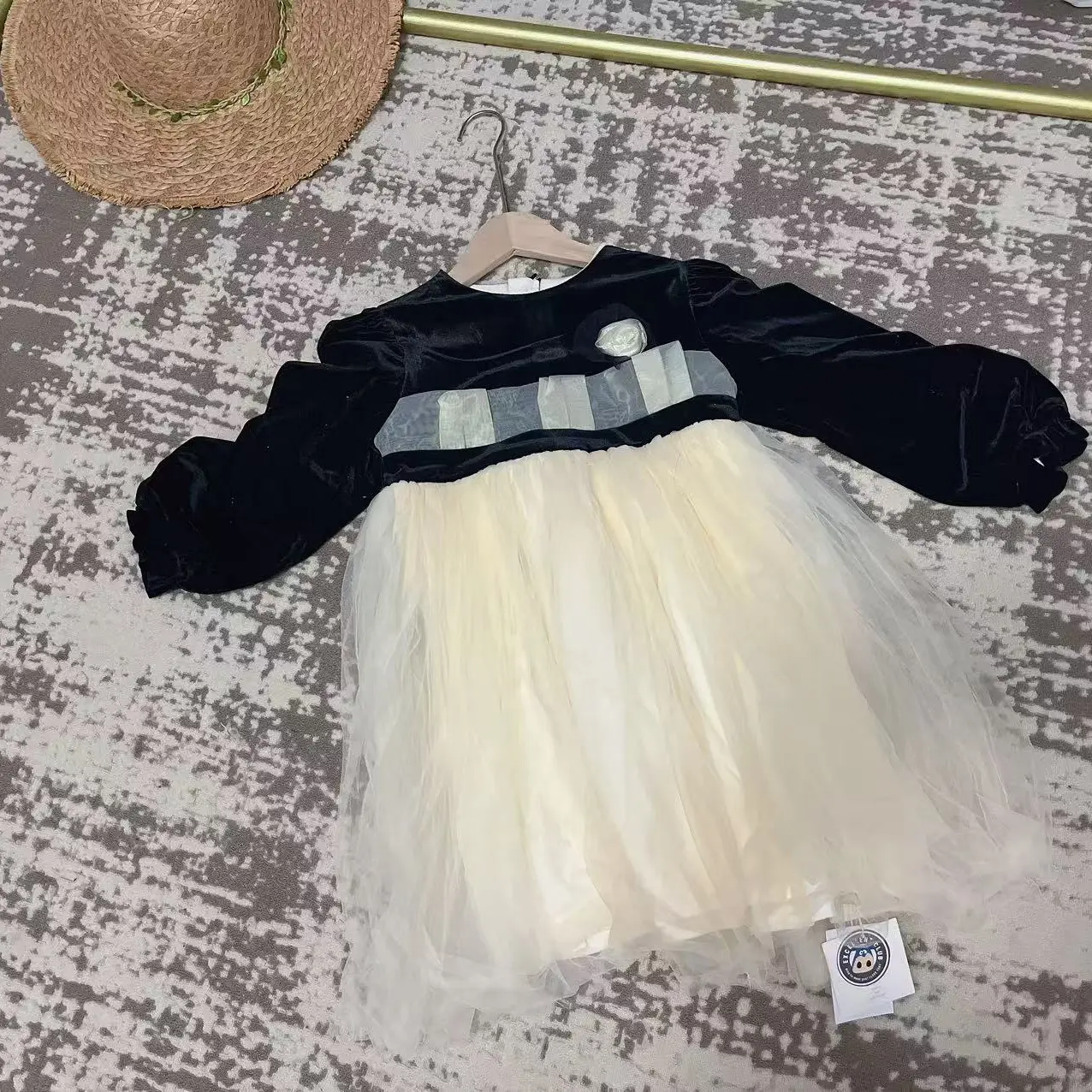 冬季女连衣裙夏季长袖蓬蓬裙拼接纱裙秋季蕾丝