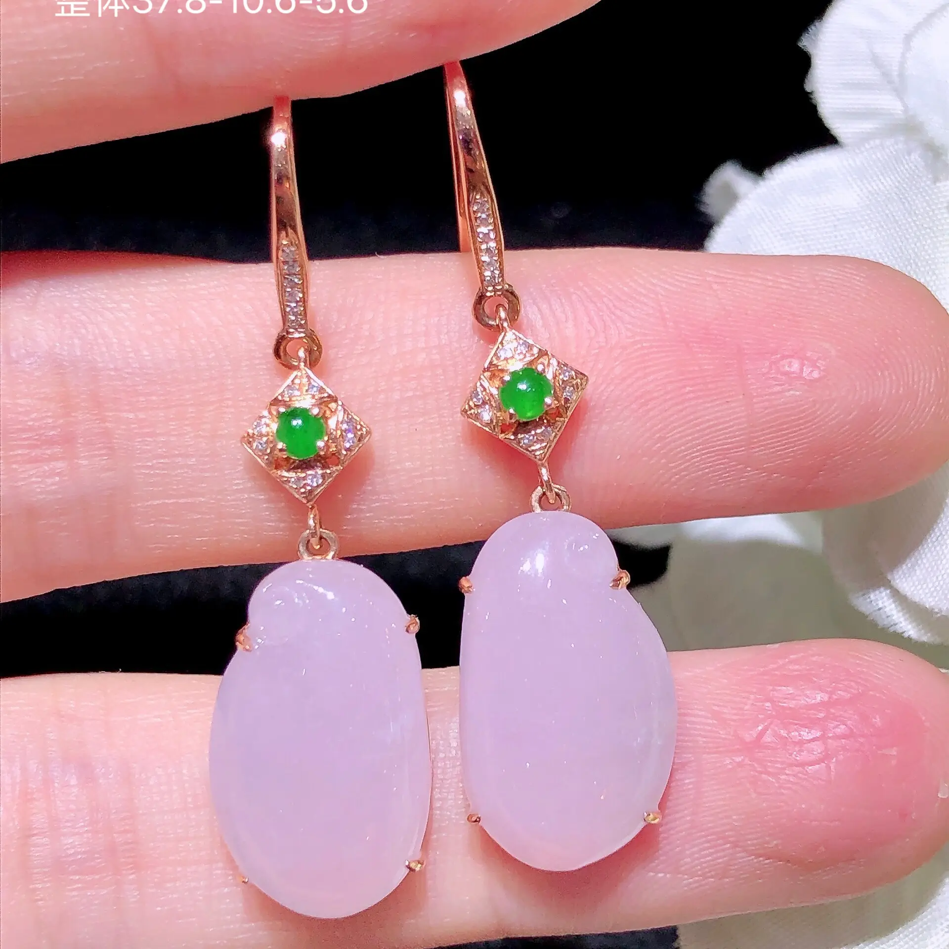 天然缅料A货翡翠，冰粉紫福瓜耳坠，18K金镶钻 冰透气质精美时尚