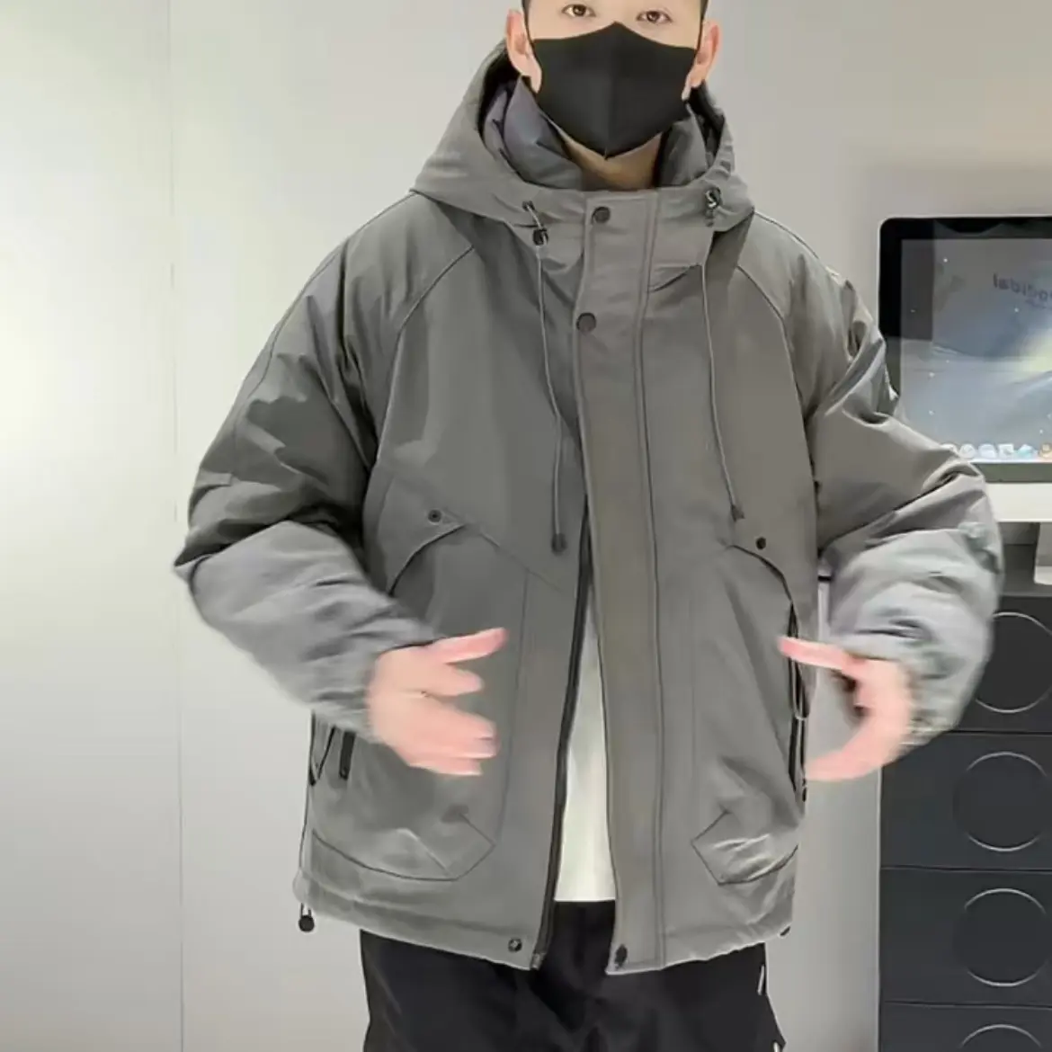 秋冬季新款加棉加厚连帽工装风宽松舒适男士冲锋衣外套