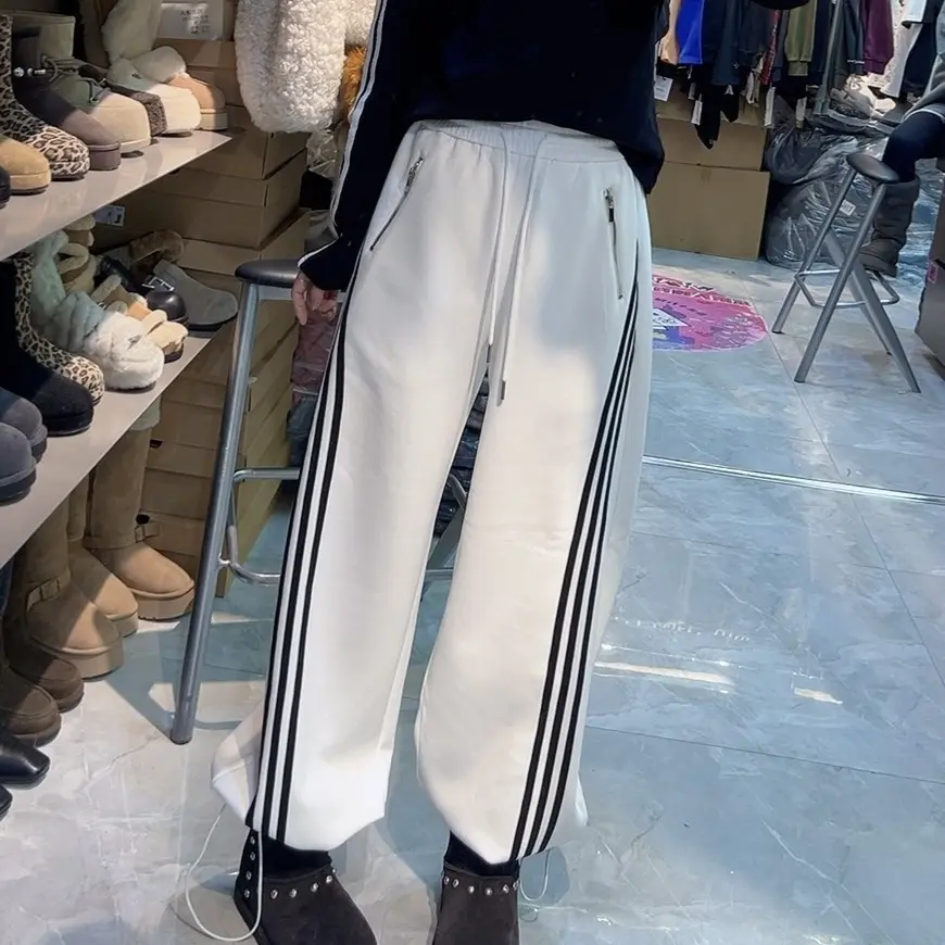 松紧腰加绒加厚条纹三道杠设计宽松休闲卫裤