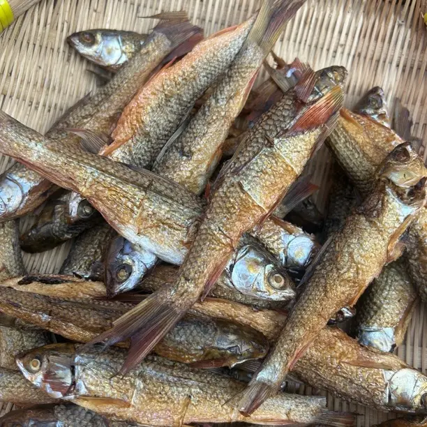 湖南特产农家柴火烘干去内脏不苦淡水小鱼干