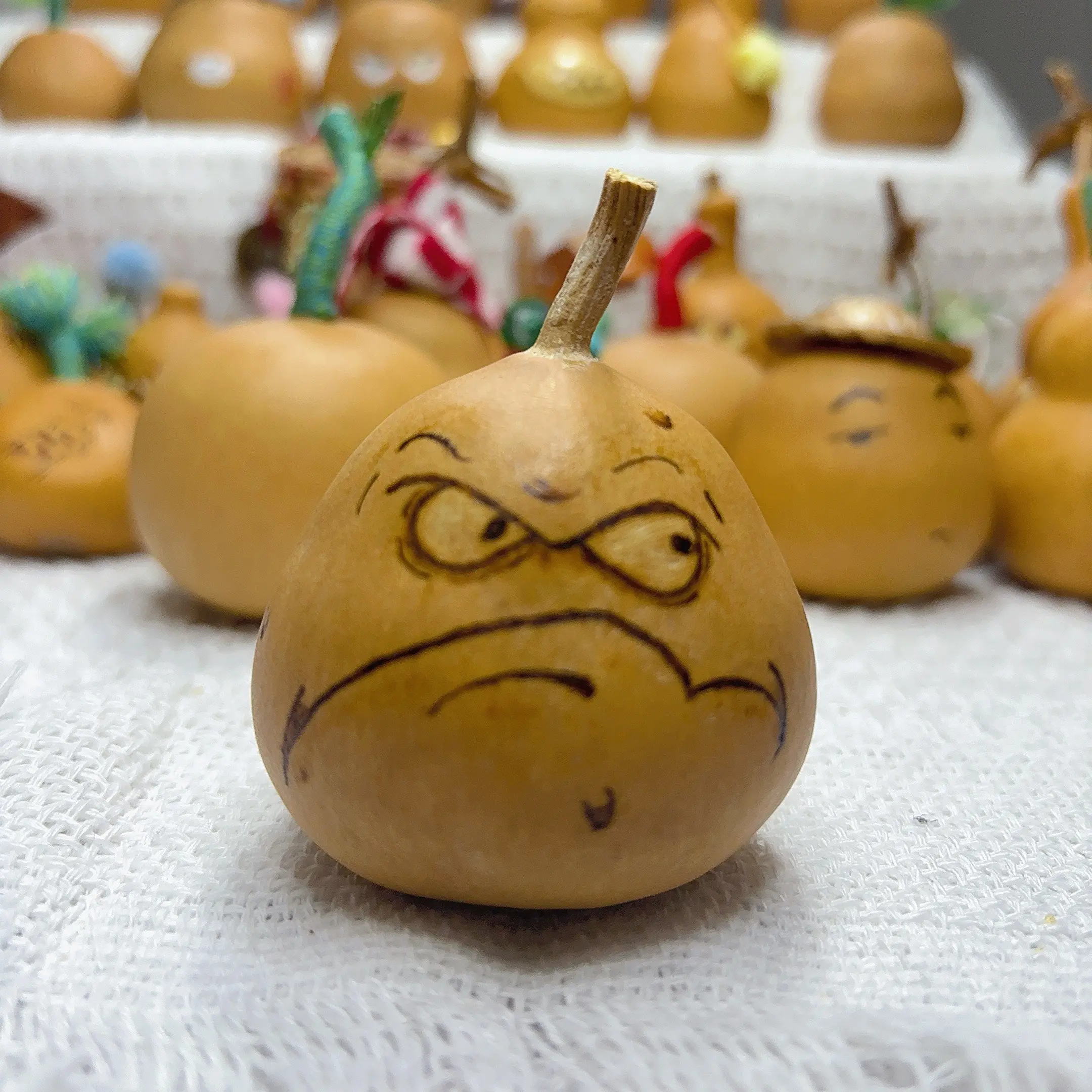 天然手工雕刻葫芦，不退不换