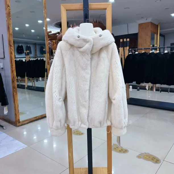 珍珠白进口天鹅绒风雪帽女款休闲女士防寒貂皮大衣夹克皮草