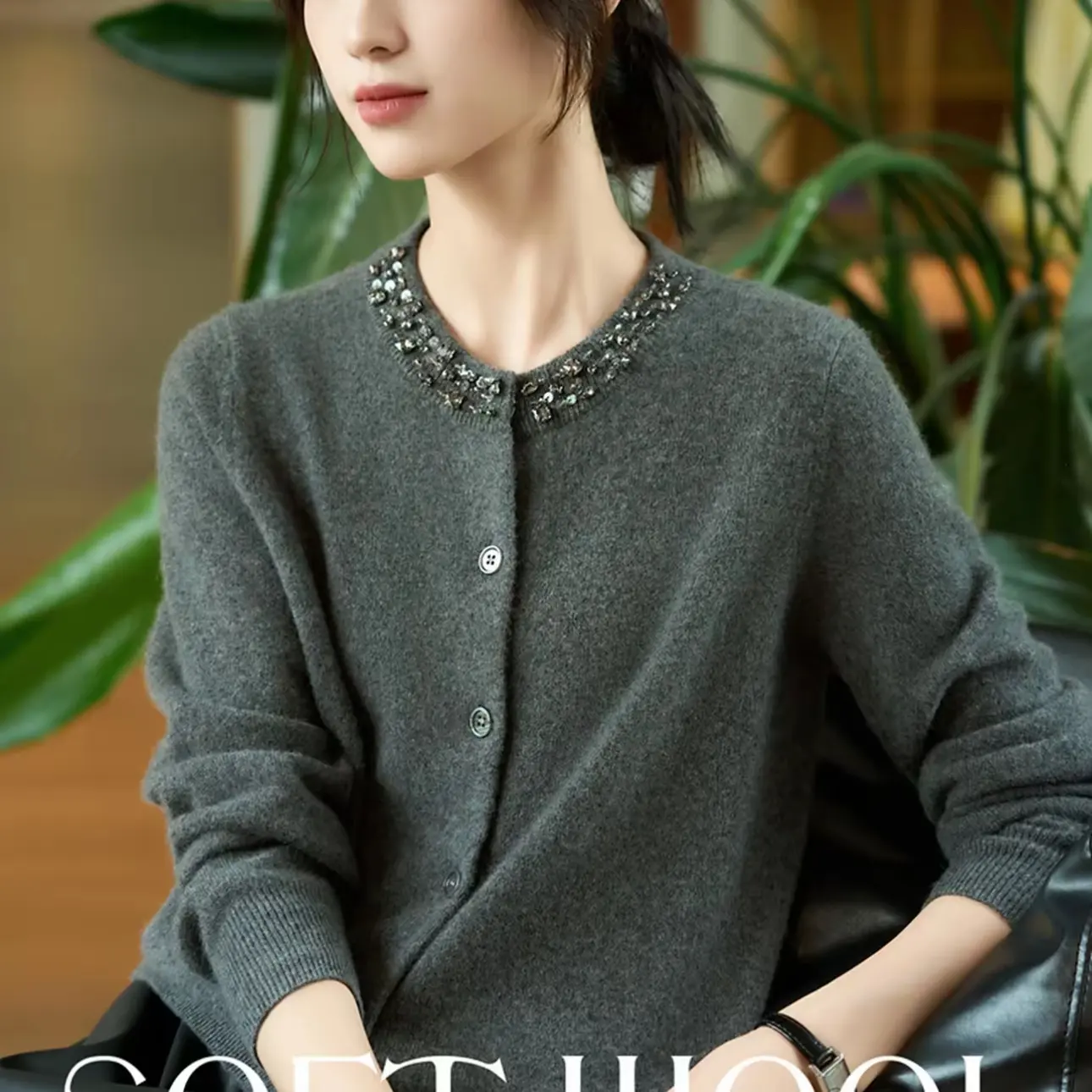 新款秋冬法式钉钻纯圆领开衫针织外套时尚百搭