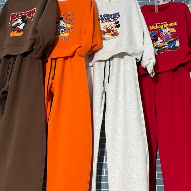 休闲加绒卫衣女款