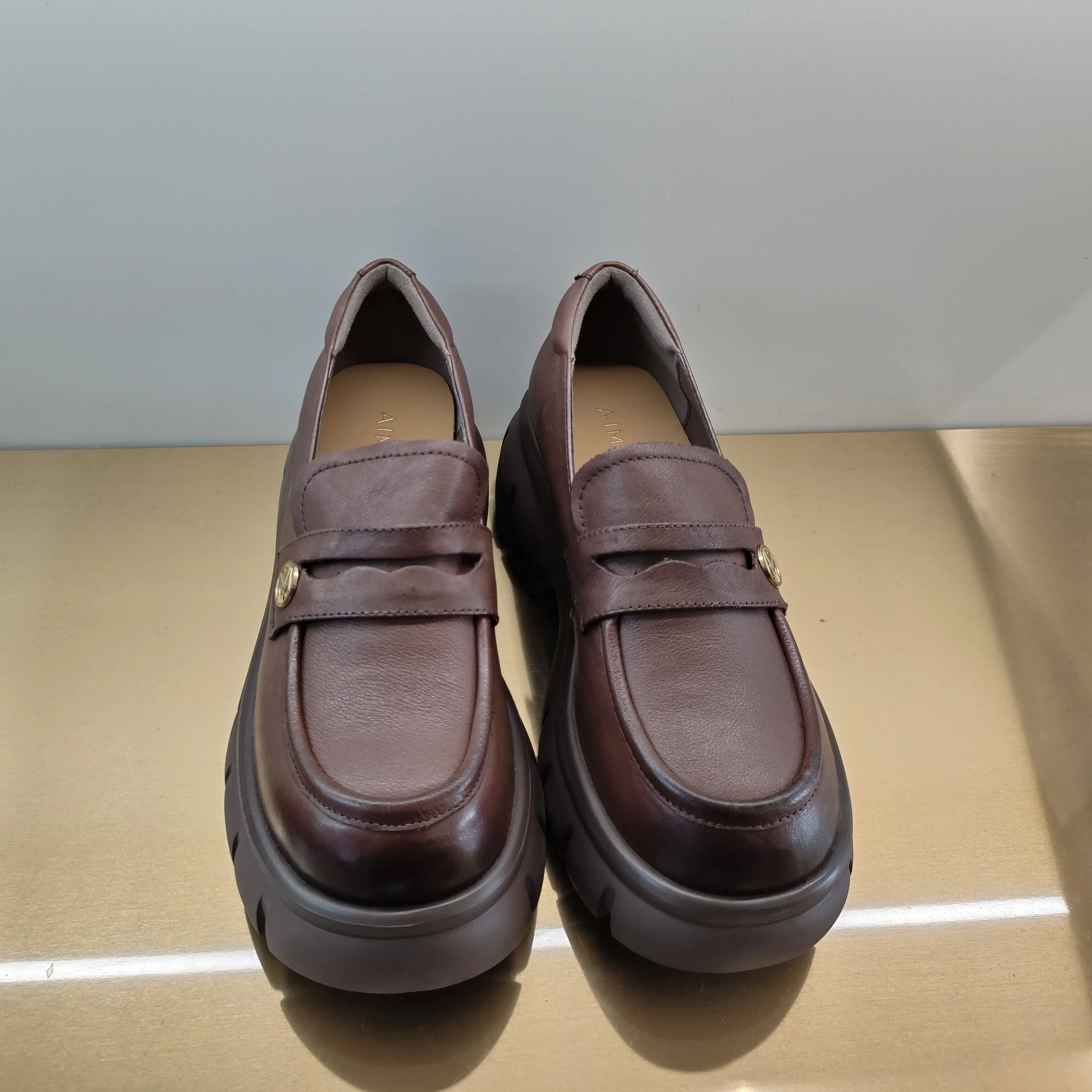 漫步佳人专卖店正品断码处理厚底复古女士乐福鞋！！！拍