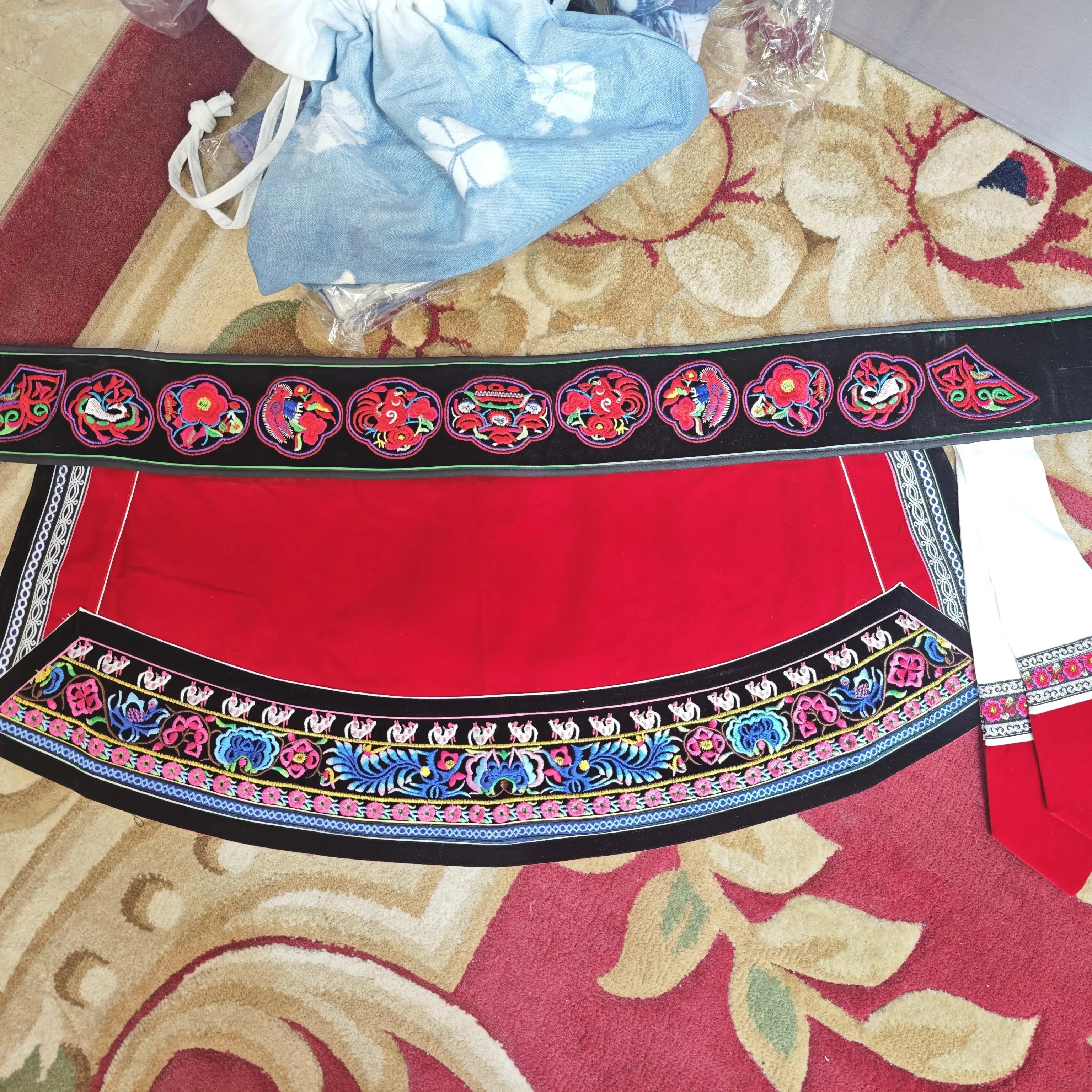 新款少数民族布依族上衣民族复古刺绣风格