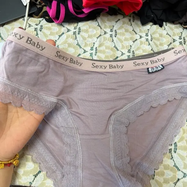 女士中腰纯棉透气性感包臀三角内裤