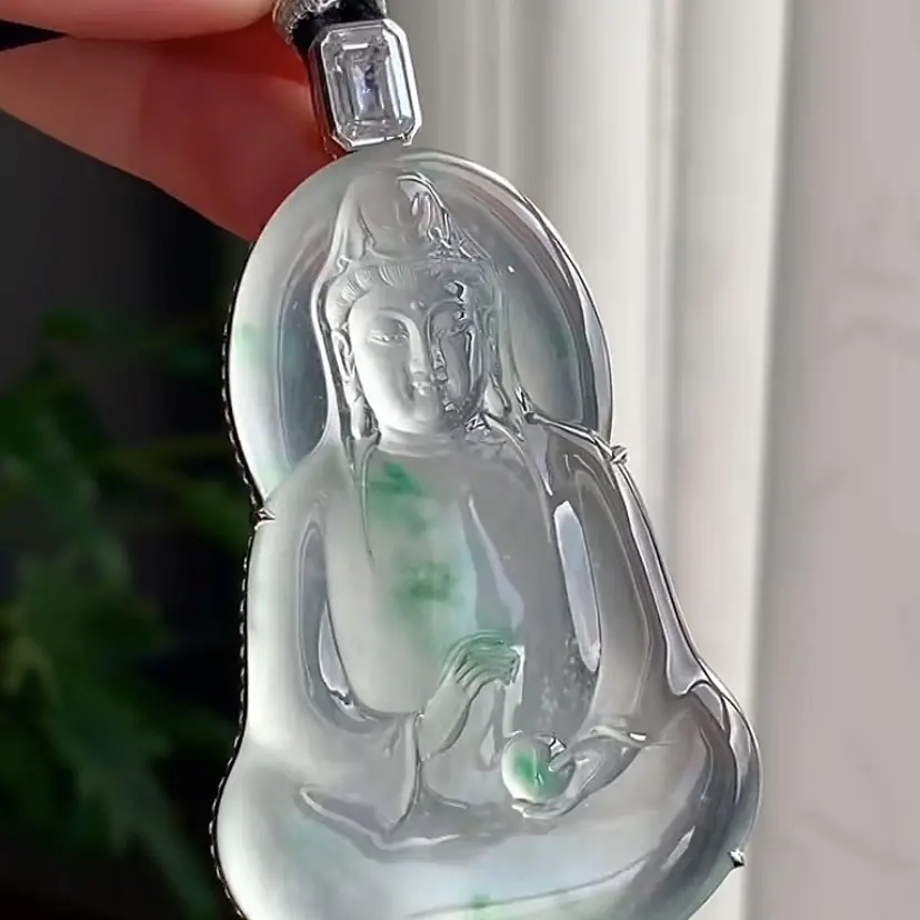 缅甸天然翡翠a货冰飘花素衣观音挂件