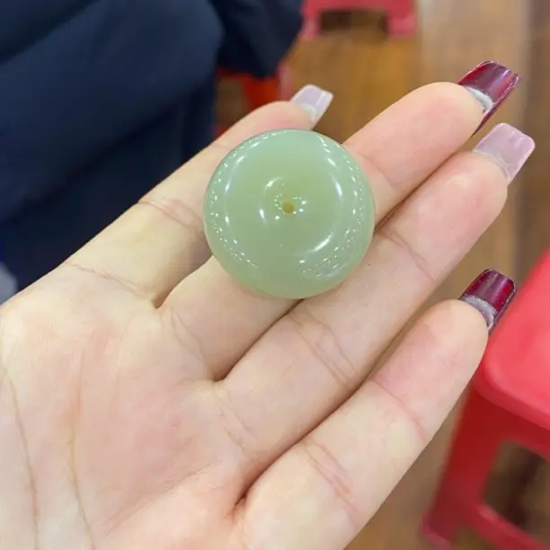 和田玉冰晴色平安扣吊坠高品质时尚百搭饰品礼物