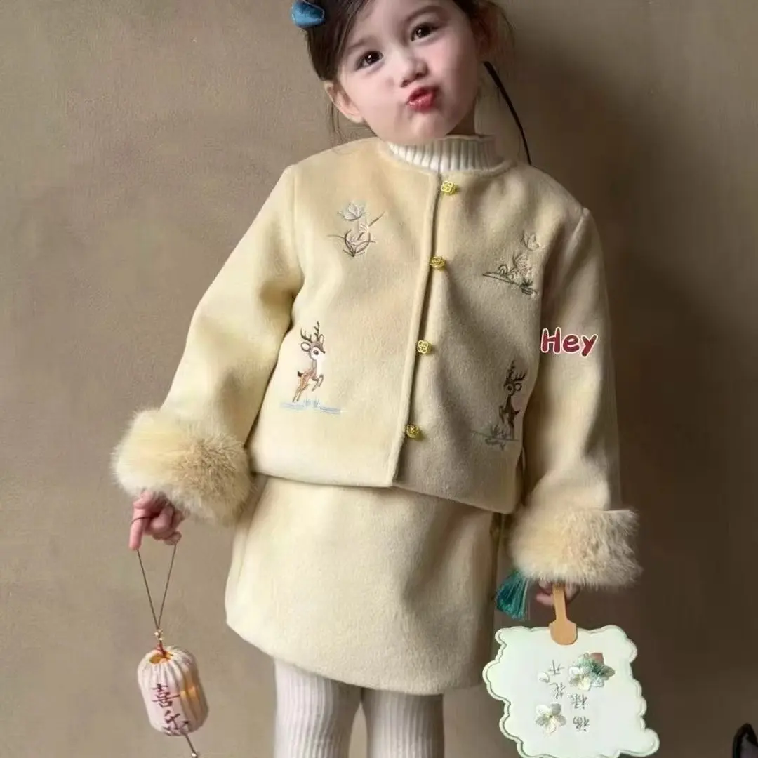 女童千金风套装冬季新款女宝宝杏色时尚外套气质半裙中国风