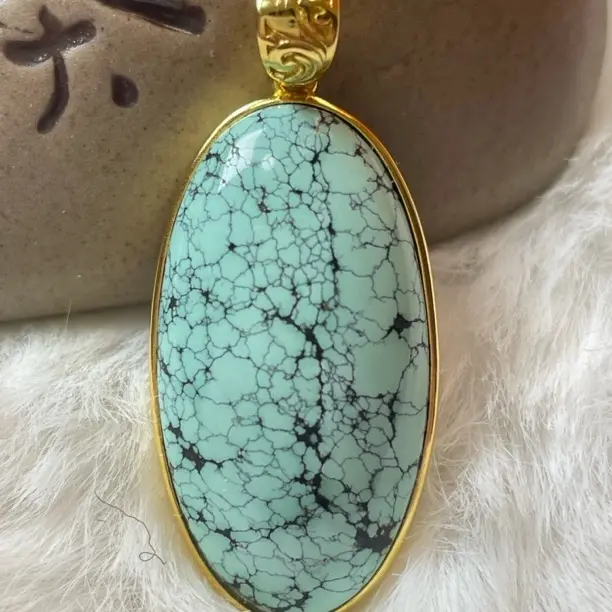 原矿绿松石网花吊坠时尚精致