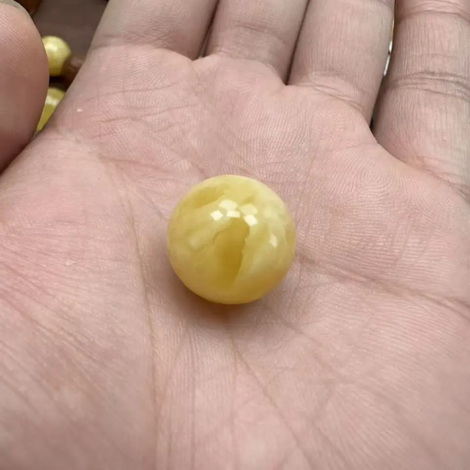 满蜡鸡油黄白蜜散珠文玩配饰