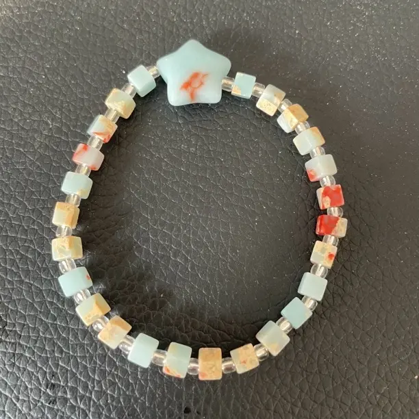 双十二款寿山石方糖手串（塑料隔珠）多样性发其一