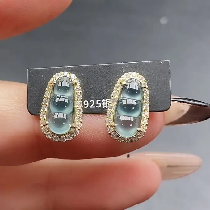 天然翡翠A货S925银镶嵌冰蓝福豆简约耳钉