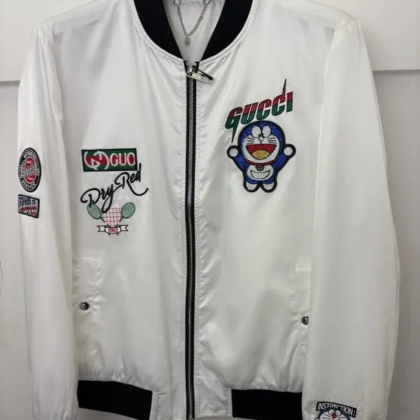 韩版男夹克长袖秋款装刺绣时尚徽章