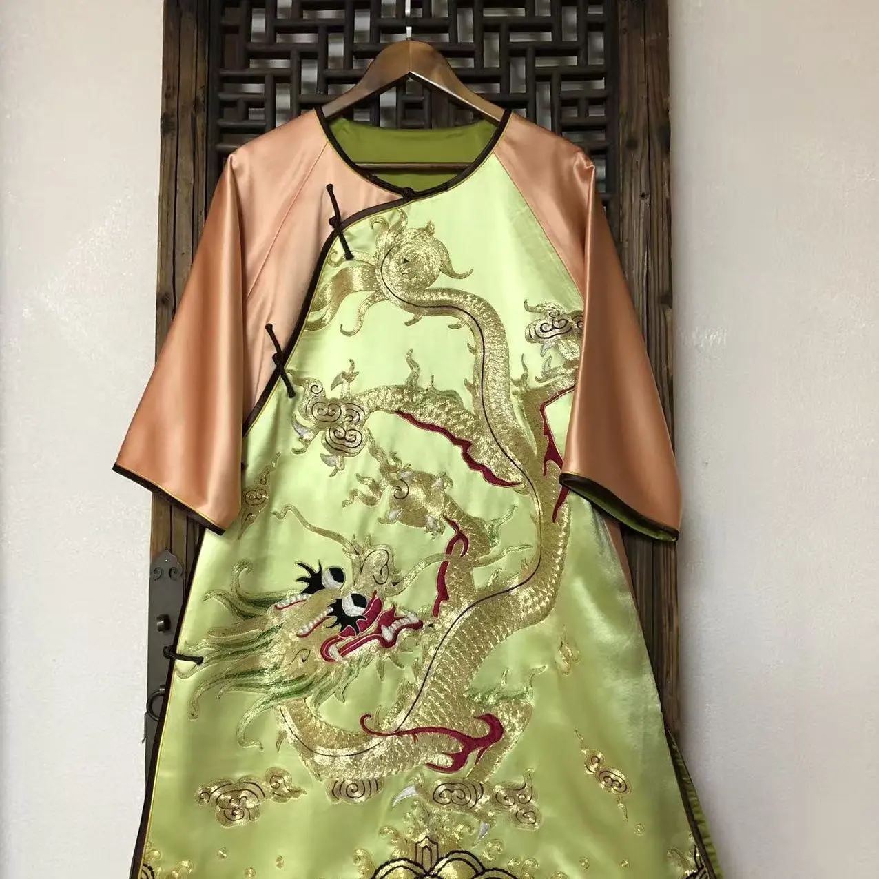 手工刺绣老重磅真丝面料新中式国风复古太太服上衣