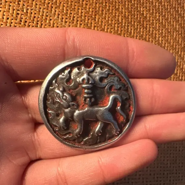 藏传雪狮金刚吊坠文玩项坠创意挂坠