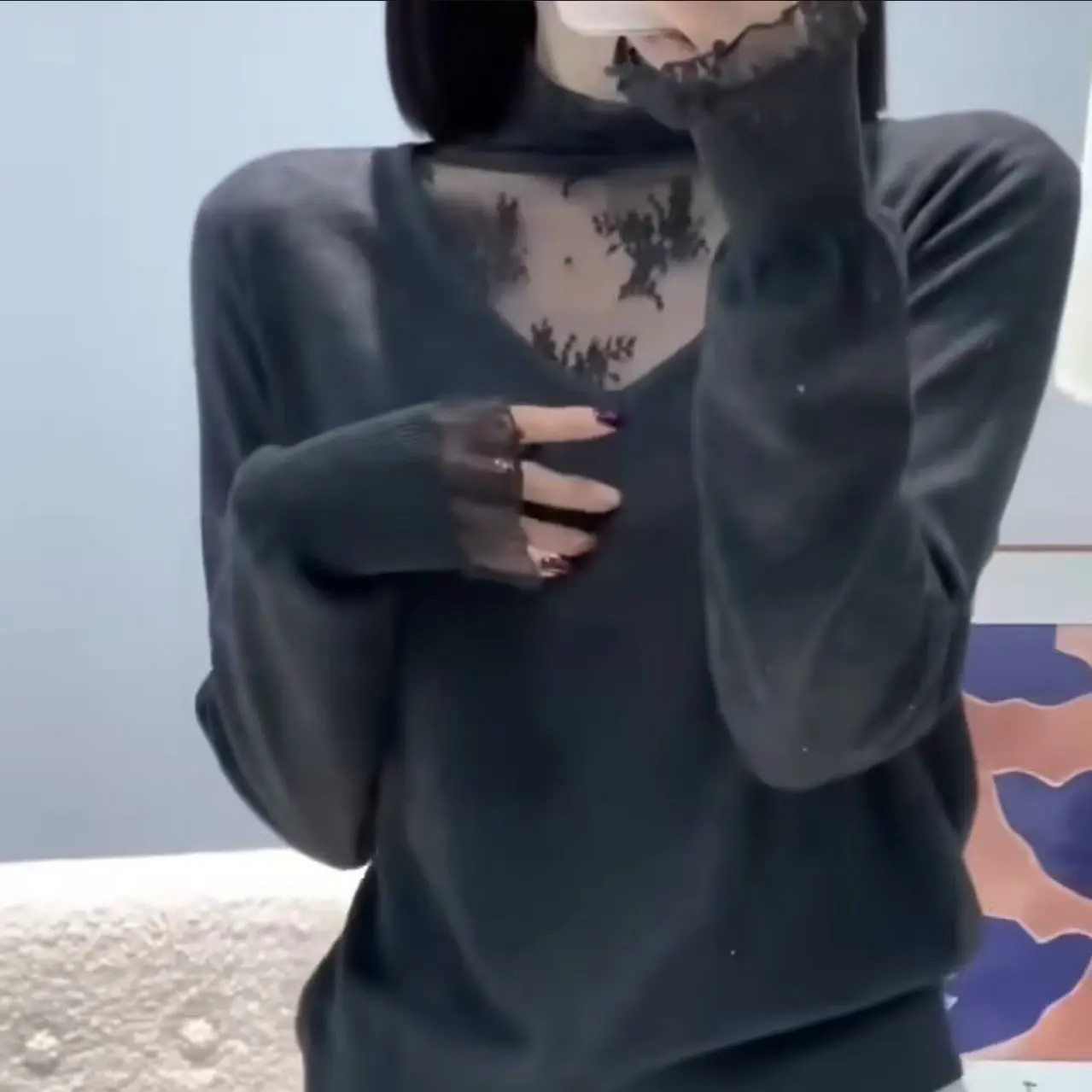 蕾丝拼接针织衫秋冬新款修身显瘦百搭打底上衣
