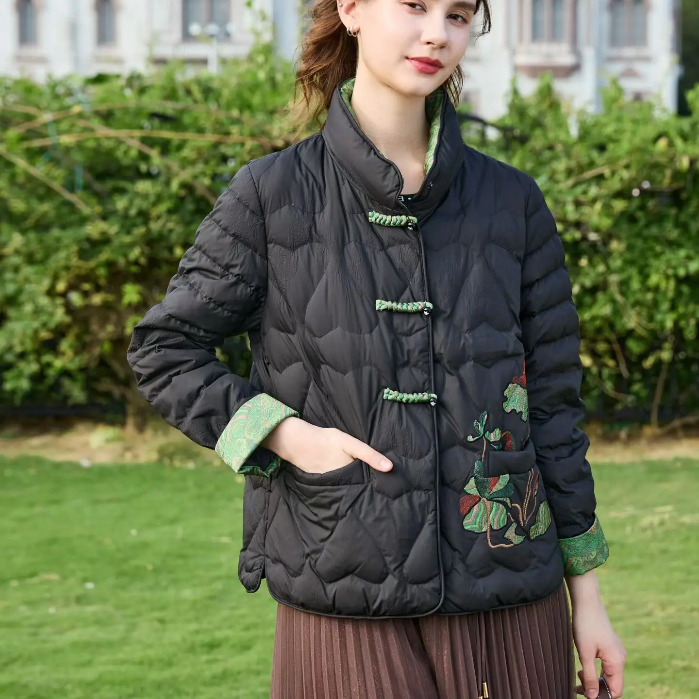 冬季短款新中式百搭保暖刺绣立领羽绒服