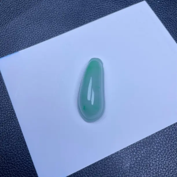 只买单纯的吊坠，没带链子，属的性质。吊坠 福瓜精致时尚百搭饰品