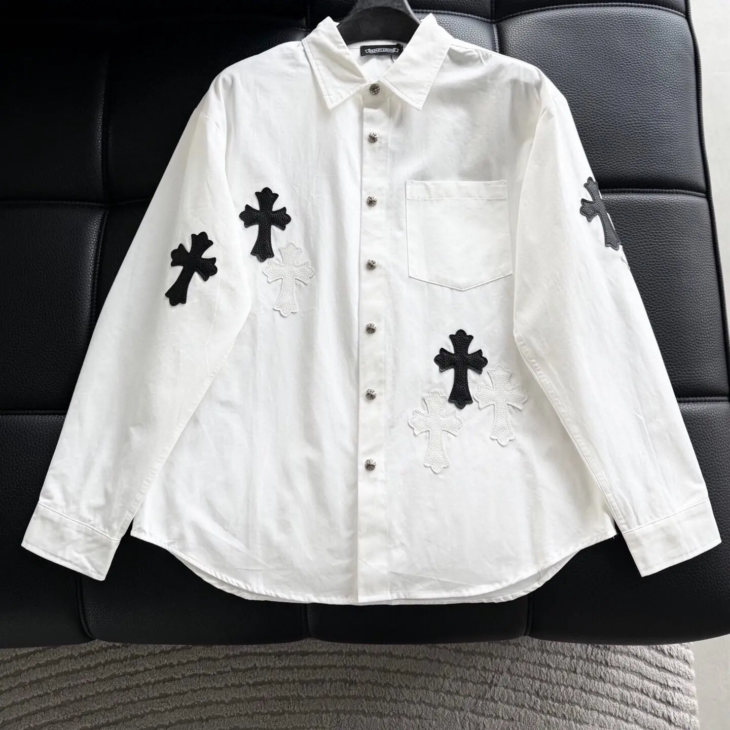 时尚休闲拼皮黑白十字架刺绣衬衫衬衣外套宽松五金扣5879