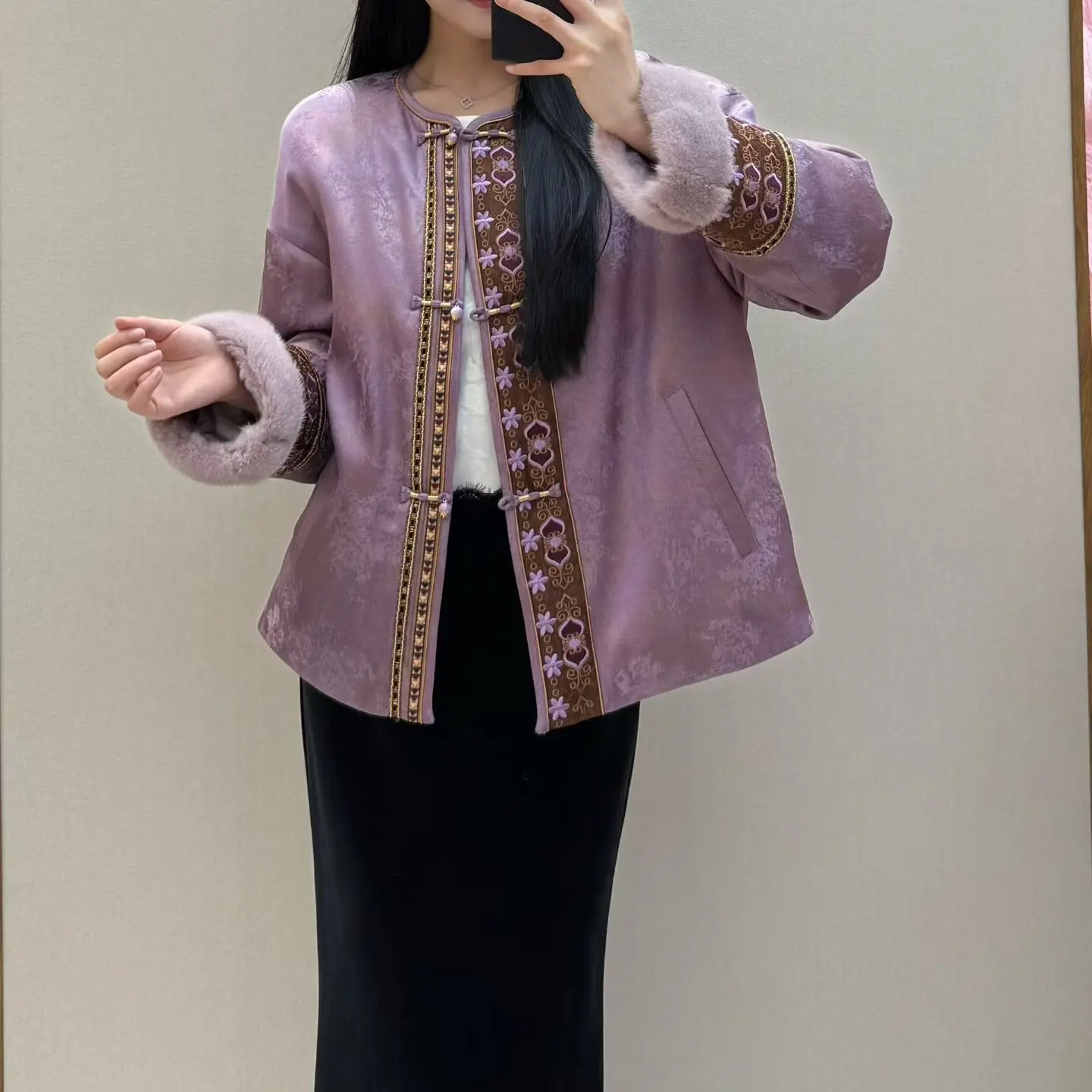 MZNM 65069新中式国风时尚水貂毛桑蚕丝90白鸭绒提花刺绣外套冬新