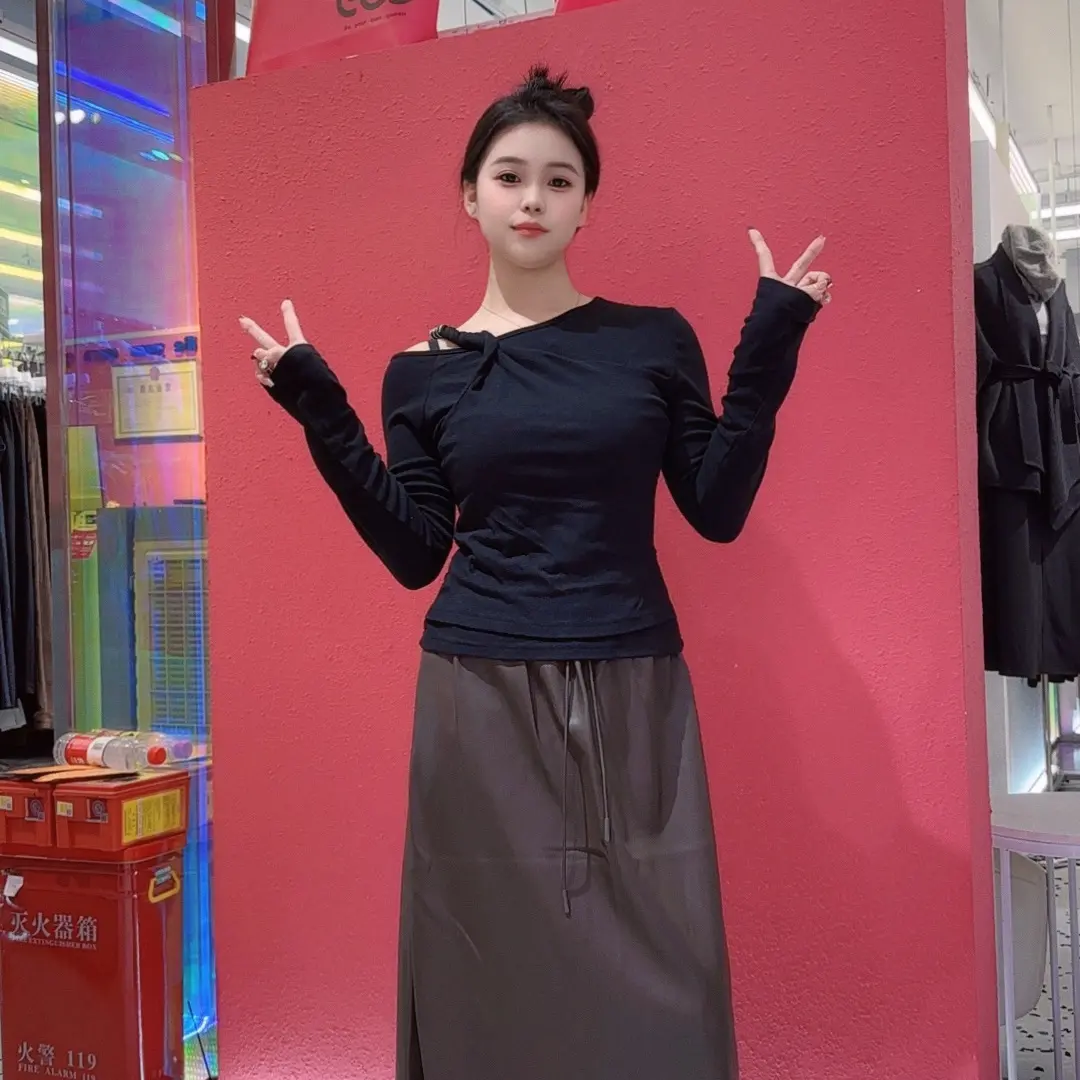 【s196】秋季扭结镂空设计感长袖T恤女修身显瘦气质通勤打底上衣