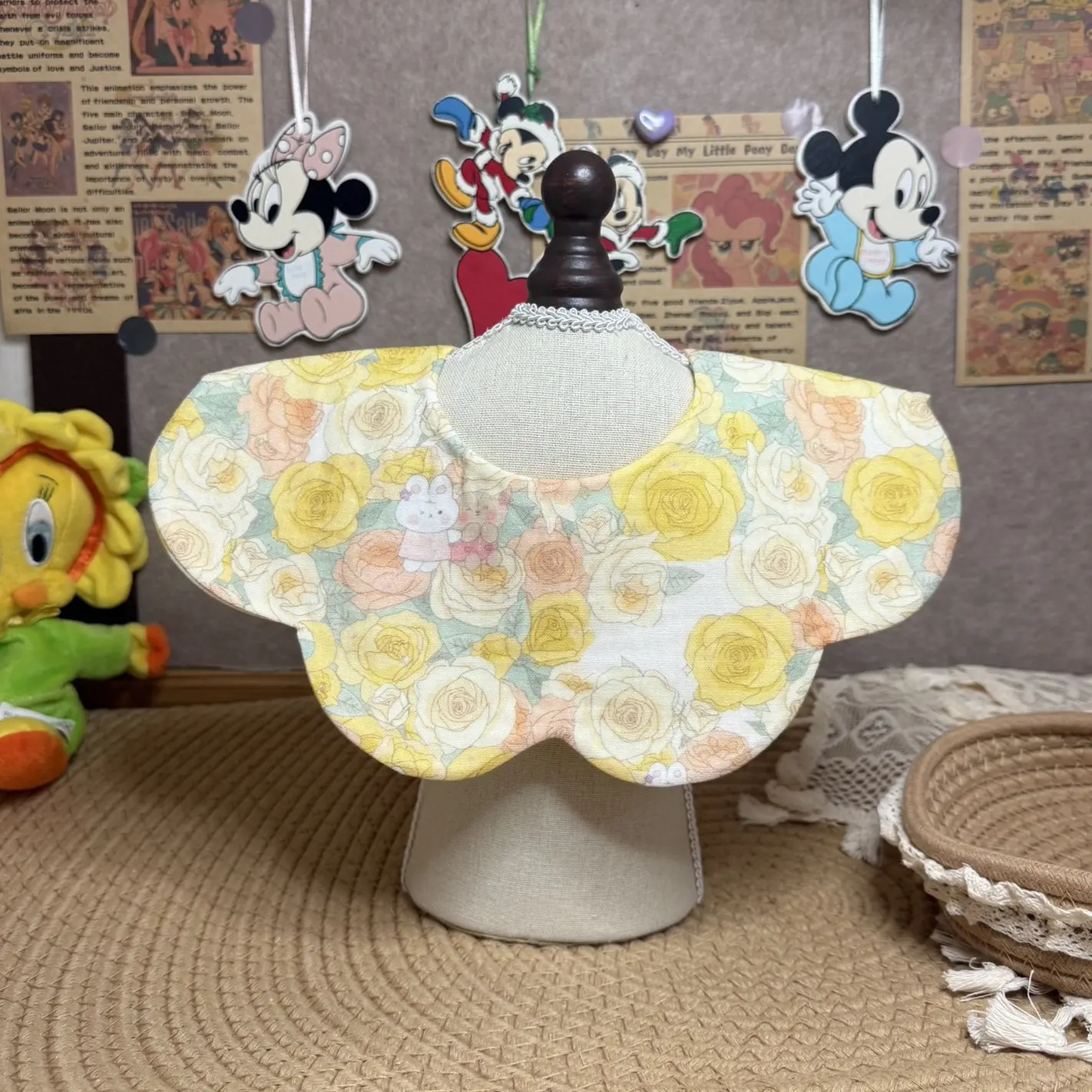 纯棉婴儿花瓣造型透气防吐奶口水巾围嘴