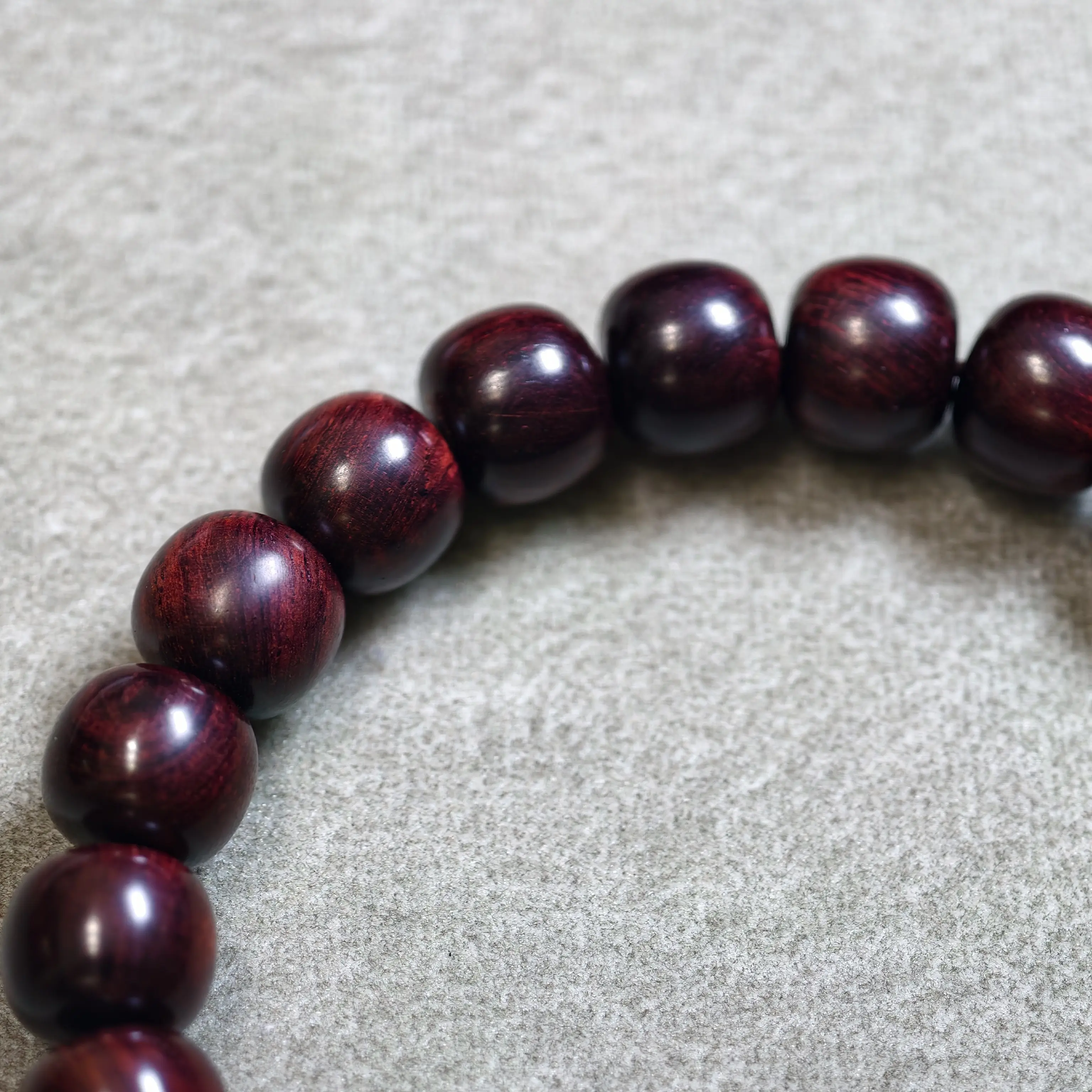 海南黄花梨紫油梨老料秒沉水8/9老型珠女士女孩手串