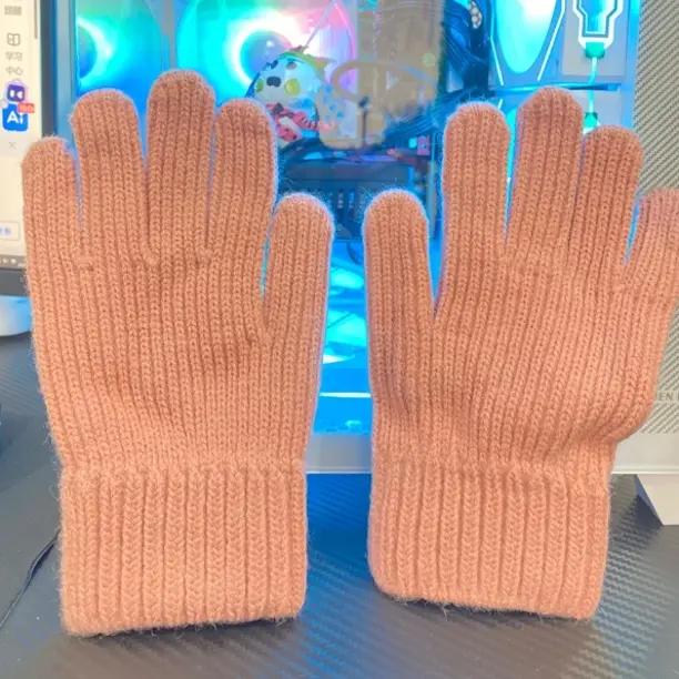 竖条纹粉丝桃粉手套