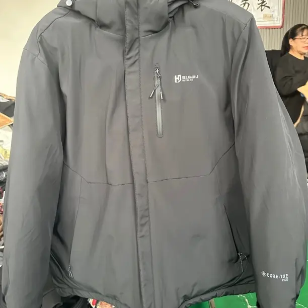 大码青年长袖常规标准男连帽拉链夹克中长款户外男款保暖