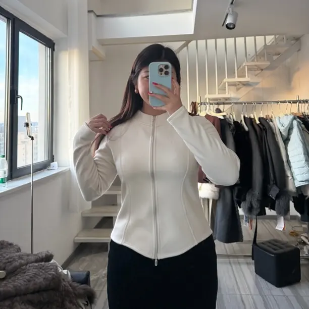 秋冬石墨烯羊绒蚕丝蓄热保暖显瘦小蛮腰时尚小外套