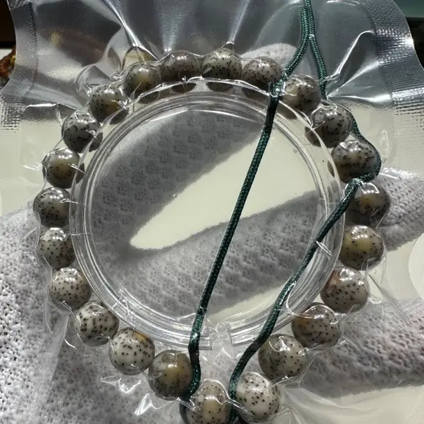 海南石玉料星月菩提圆珠9mm大留白文玩手串