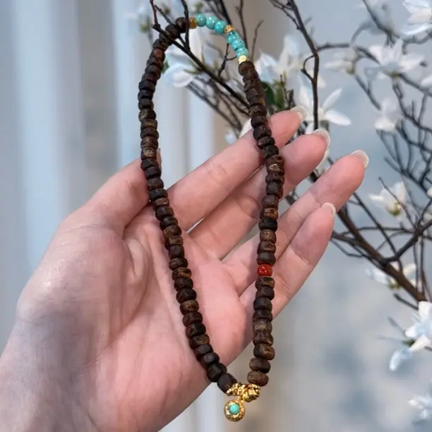 沉香非金属木质手链 沉香绿奇楠蜜蜡方糖设计款手链