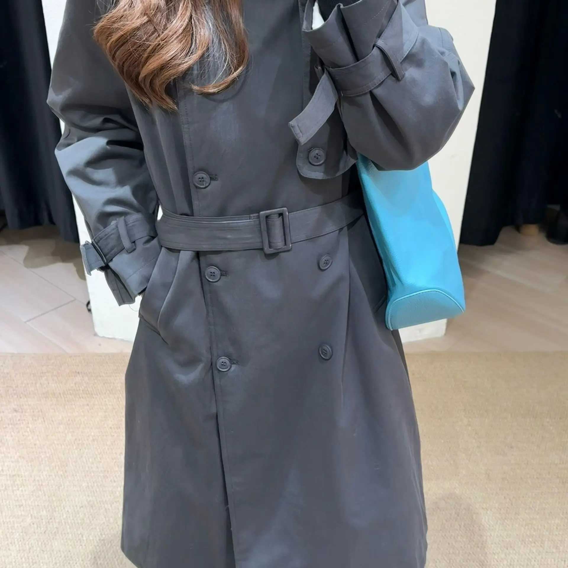 冬季新款韩系高级垂感长款宽松立领保暖白鸭绒风衣款羽