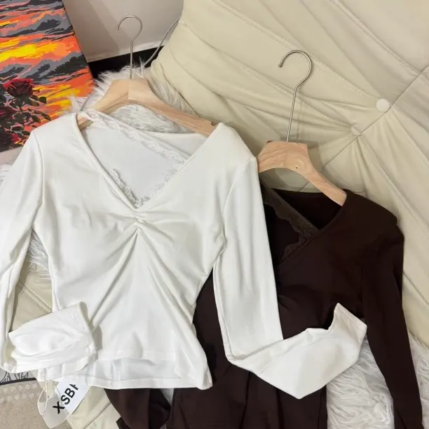 纯欲蕾丝扭结V领加厚磨毛长袖打底衫女秋冬显瘦收腰上衣